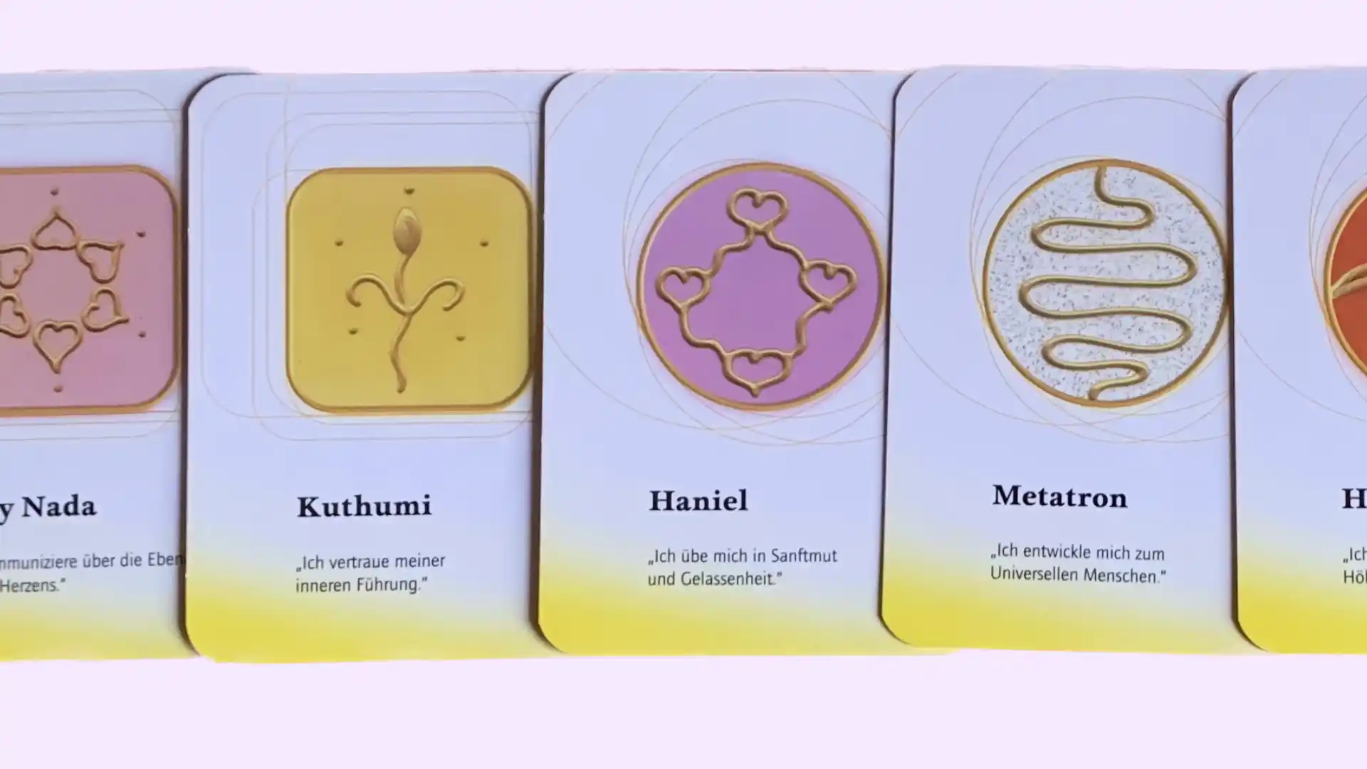 Der Cuttingkreis - ein Set aus Karten mit den Angel Symbols, den Namen und Affirmationen